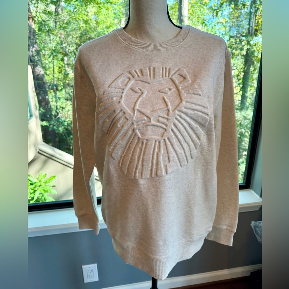 NWT Disney Lion King Cream Sweatshirt Size Medium